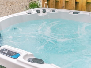 Hot tub | Orchard Cottage - Island Farm Cottages, Staintondale, near Whitby