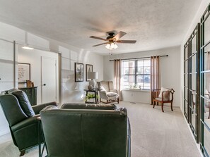 2nd Living Room