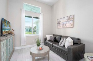 Den for Relaxing and Watching TV