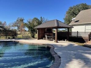 Pool/patio area