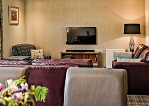 Cawdor - Loch Lomond Waterfront Luxury Lodges, Balmaha