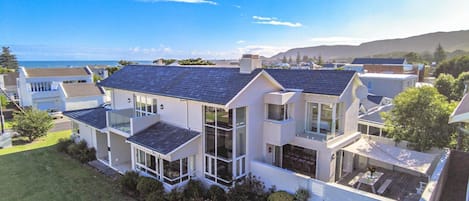 JoJo Villa in Voelklip, Hermanus (2428)