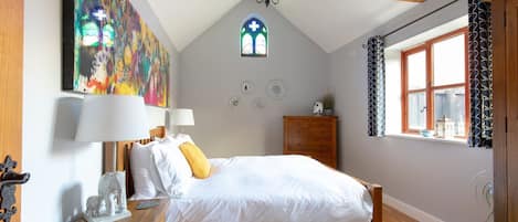 A double bedroom at Woodbury Cottage, Devon