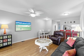 Cassine Gardens 111 Living Room Alt