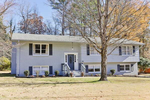 Front view of the property 