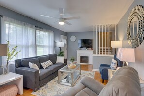 Living Room | Smart TV | Electric Fireplace | Central A/C & Heat