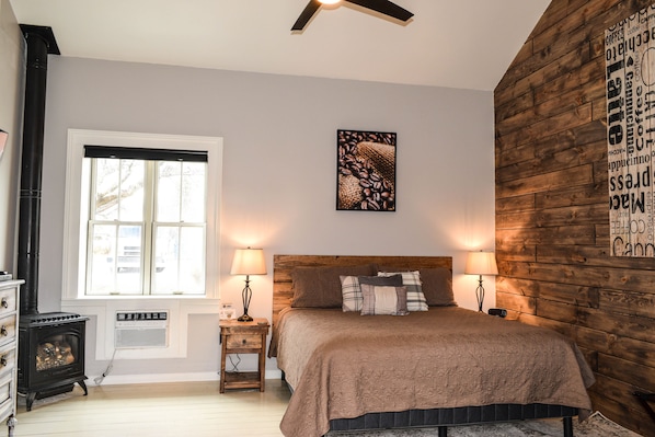 Coffee Cottage Bedroom