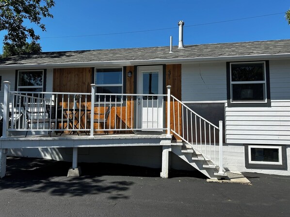 Outdoor deck with seating suite #31
