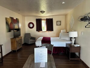 Bedroom with queen bed