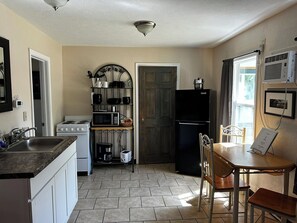Full kitchen