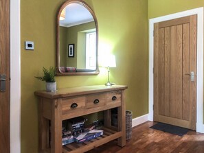 Living room | City Cottage, Edinburgh