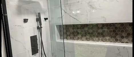 Lavish shower with rainfall shower head and 4 body jets 