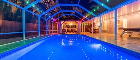 2000 sqft screened backyard, winter-heated & summer-cooled saltwater 14x28 pool