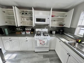 Full Kitchen