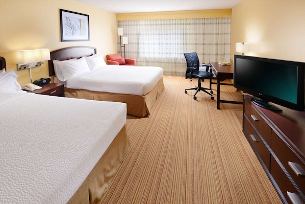 Unit with 2 Queen size beds. Exact unit will be assigned upon arrival. Views, colors and decor may vary.