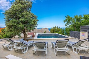 Schwimmbad des Ferienhauses