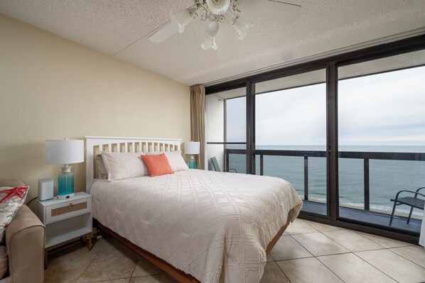 Living and Sleeping Area 