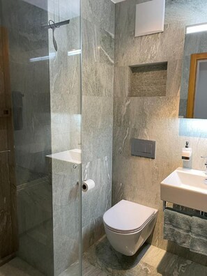 Dusche / WC