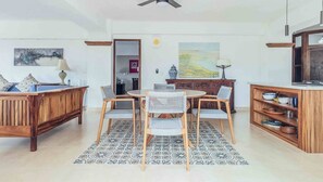 03.Living Room