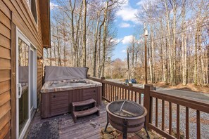 Hot Tub and Fire Pit on the Deck