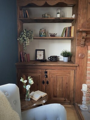 Sitting room.