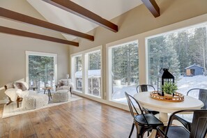 Enjoy your morning coffee in the spacious Sun Lounge