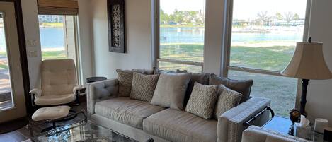 Family Room - Waterfront - 1st Floor