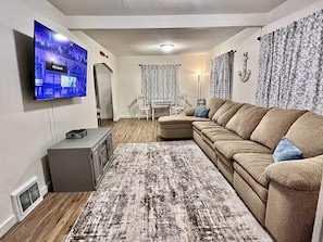 Living Room (3)
