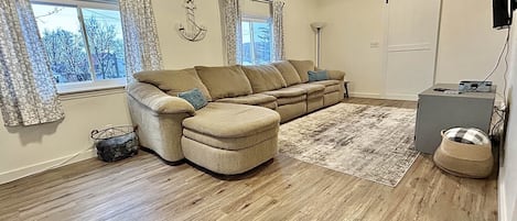 Living Room (1)