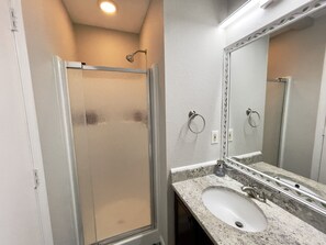 Master bedroom bathroom