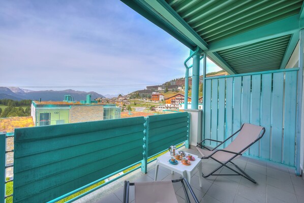 Balcony with mountain view