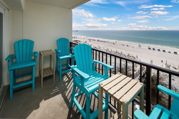 Plenty of seating on the balcony! - Looking East