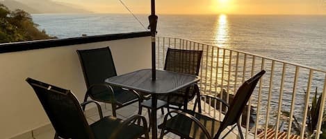 Outdoor balcony seating to enjoy the amazing sunset