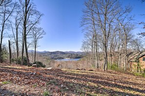 Lake Glenville & Mountain Views