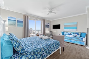 Queen bed with ocean view