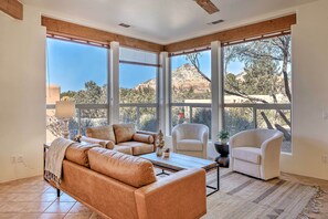 Living Room | Central Heating & Air Conditioning