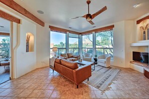 Living Room | Cable TV | Electric Fireplace