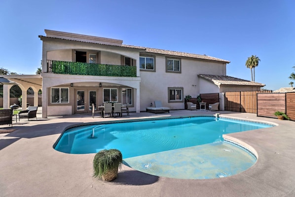 Avondale Vacation Rental | 5BR | 3BA | Step-Free Access | 3,600 Sq Ft