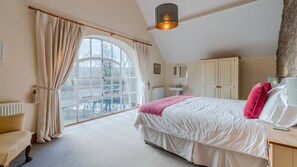 Bedroom One, The Old Pump House, Bolthole Retreats