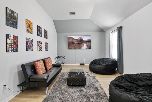 Entertainment room with an intimate setting