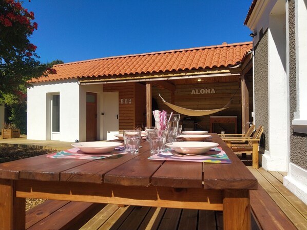 Outdoor dining