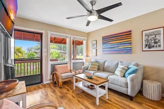 Hale Moana E21, Coconut Grove Views, Walk to Kapaa Town and Beach