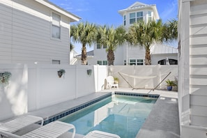 22-Beachy-Keen-Pool
