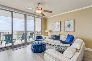 Beauty on the Beach - Living Room