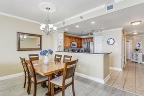 Beauty on the Beach - Dining Room/Kitchen