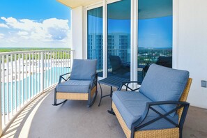 The Palms of Destin 1909 - Balcony Seating