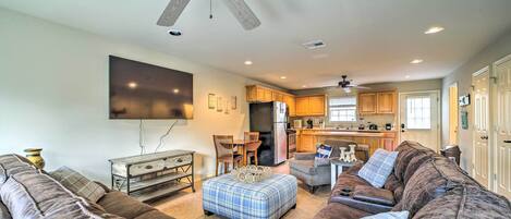 Eucha Vacation Rental | 2BR | 2.5BA | 1,300 Sq Ft | Stairs Required