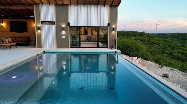 40’ Infinity Pool and Pool House 