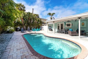 Private pool