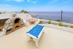Luxury Puerto Del Carmen Villa | 4 Bedrooms | La Perla | Modern Furnishings | Stunning Sea Views